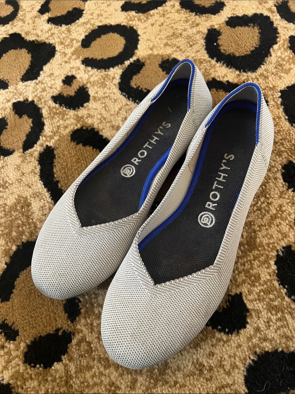 Rothy's Light Gray Pointed Flats with Blue Trim Womens size 10